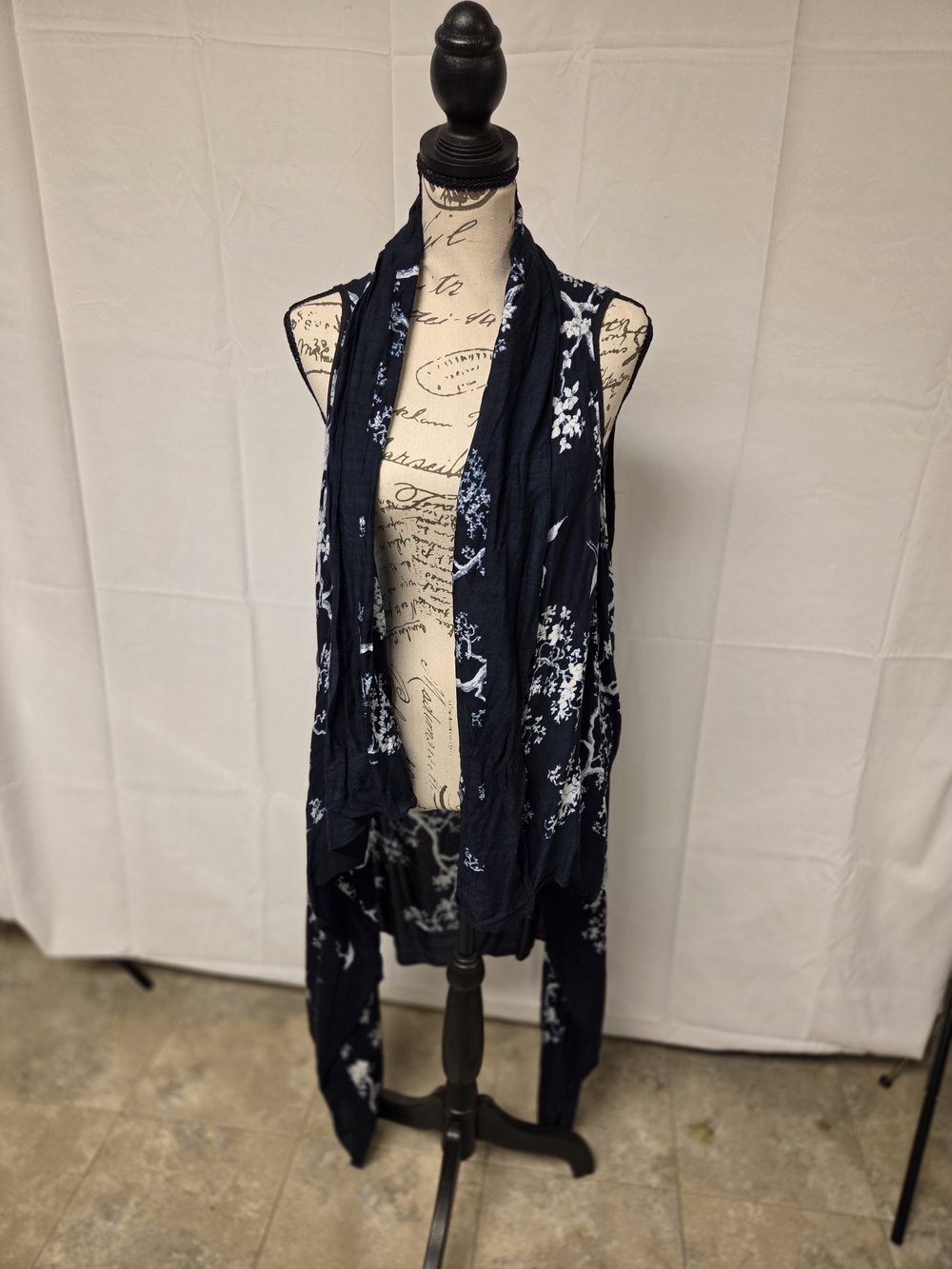 Women’s Navy Blue Printed Open Vest